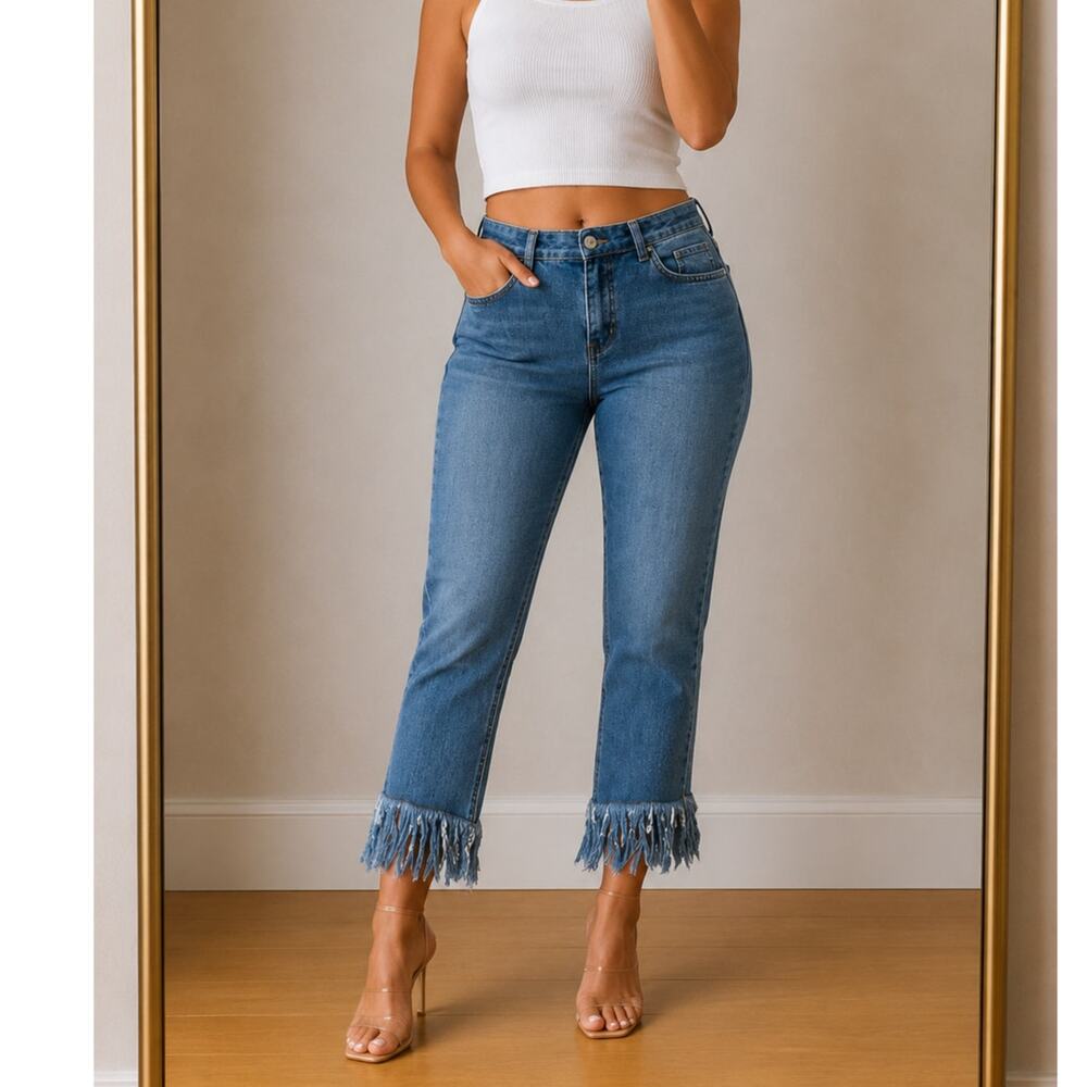 Boohoo Blue 🌿Fringe Hem Cropped Jeans Women’s US 8 Raw Hem Denim
